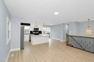 7128 Glenwood Ln, Hanover Park, IL 60133 - Photo 5