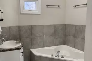 6541 S Ellis Ave, Chicago, IL 60637 - Photo 9