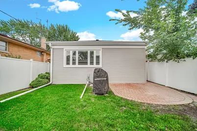5526 Washington Street, Morton Grove, IL 60053 - Photo 21