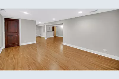 5526 Washington Street, Morton Grove, IL 60053 - Photo 15