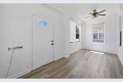 124 N 11th Avenue, Melrose Park, IL 60160 - Photo 3