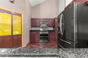 230 Lakeview Ct, Steger, IL 60475 - Photo 9