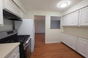 12 Parkside Ct, Vernon Hills, IL 60061 - Photo 5