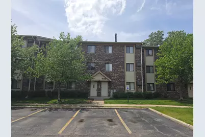 12 Parkside Court #10, Vernon Hills, IL 60061 - Photo 1
