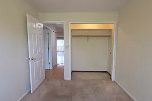12 Parkside Ct, Vernon Hills, IL 60061 - Photo 9