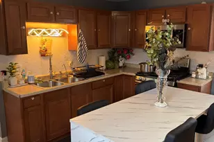 727 Superior St, Aurora, IL 60505 - Photo 9