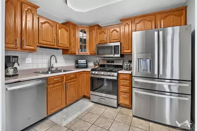 378 Rodenburg Road, Roselle, IL 60172 - Photo 11