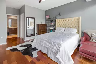 240 E Illinois St, Chicago, IL 60611 - Photo 17
