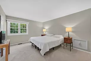 30W280 Holyoke Ct, Warrenville, IL 60555 - Photo 17