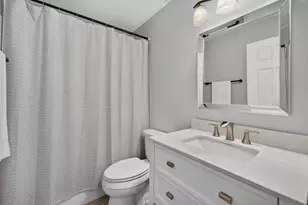 30W280 Holyoke Ct, Warrenville, IL 60555 - Photo 29