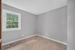 30W280 Holyoke Ct, Warrenville, IL 60555 - Photo 27