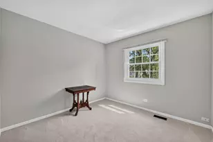 30W280 Holyoke Ct, Warrenville, IL 60555 - Photo 23