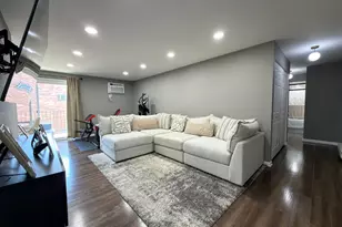 9723 S Keeler Ave, Oak Lawn, IL 60453 - Photo 5