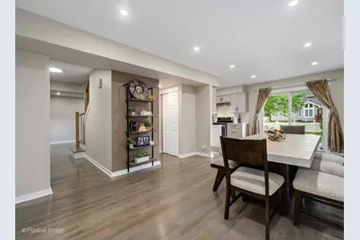 1817 Longboat Drive, Elk Grove Village, IL 60007 - Photo 11