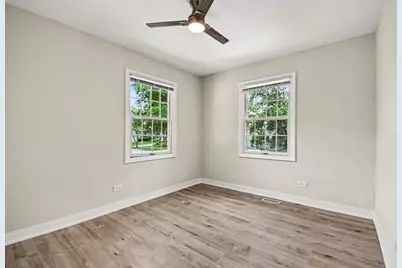 1312 W Oakmont Road, Hoffman Estates, IL 60169 - Photo 13