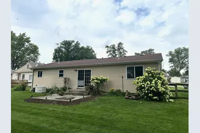 7103 Hiawatha Drive, Wonder Lake, IL 60097 - Photo 23