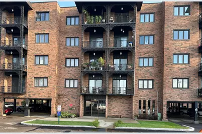 9355 Landings Lane #301, Des Plaines, IL 60016 - Photo 1