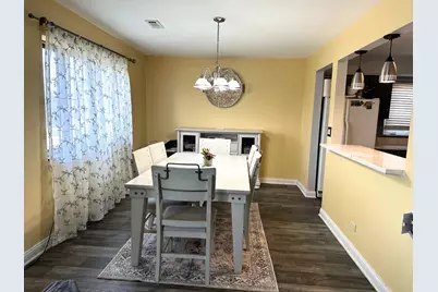 9355 Landings Lane #301, Des Plaines, IL 60016 - Photo 3