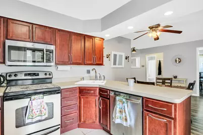 736 Glen Way, Gurnee, IL 60031 - Photo 9