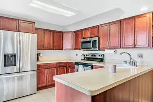 736 Glen Way, Gurnee, IL 60031 - Photo 7