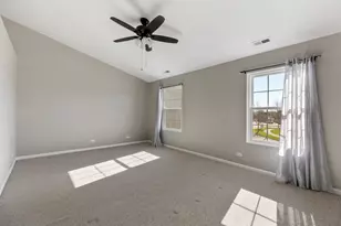 1638 Fredericksburg Ln, Aurora, IL 60503 - Photo 13