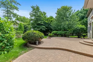2660 Hoddam Rd, Naperville, IL 60564 - Photo 7