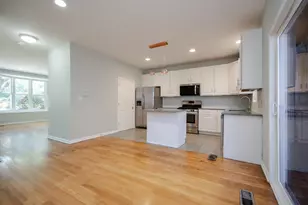 710 E 51st St, Chicago, IL 60615 - Photo 5