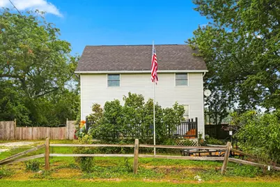 402 S 1st Street, Alpha, IL 61413 - Photo 1
