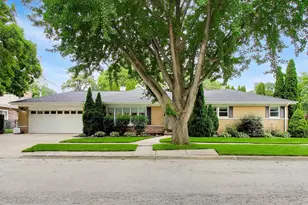 544 Park Plaine Ave, Park Ridge, IL 60068 - Photo 1