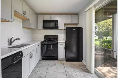 20 Gant Circle #C, Streamwood, IL 60107 - Photo 7