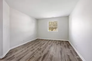 20 Gant Cir, Streamwood, IL 60107 - Photo 9