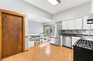 2325 W 41st St, Chicago, IL 60609 - Photo 5