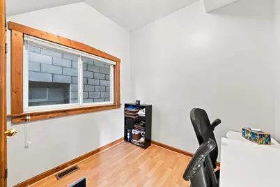 2325 W 41st Street, Chicago, IL 60609 - Photo 9