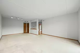 1327 Brown St, Des Plaines, IL 60016 - Photo 3