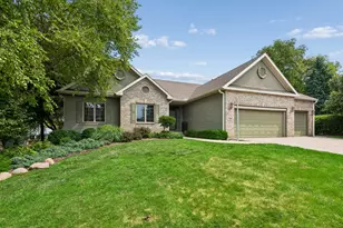 789 Woodland Dr, Antioch, IL 60002 - Photo 1