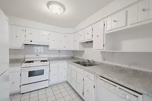 1363 Perry St, Des Plaines, IL 60016 - Photo 9