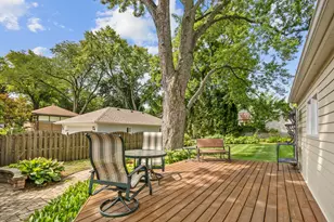 309 S 6th St, Saint Charles, IL 60174 - Photo 19
