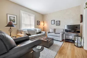 309 S 6th St, Saint Charles, IL 60174 - Photo 11