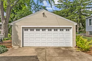 309 S 6th St, Saint Charles, IL 60174 - Photo 23