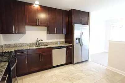 881 Essex Circle #881, Grayslake, IL 60030 - Photo 9