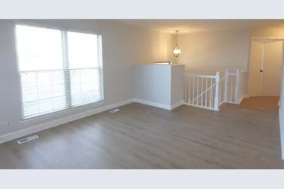881 Essex Circle #881, Grayslake, IL 60030 - Photo 3