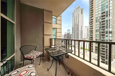 25 E Superior Street #1801, Chicago, IL 60611 - Photo 15