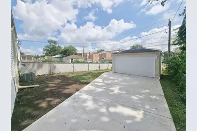 [Address not provided], Maywood, IL 60153 - Photo 3