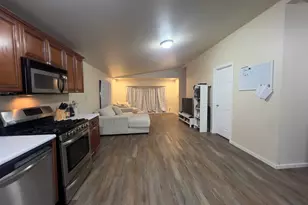 1094 Testa Dr, Justice, IL 60458 - Photo 5