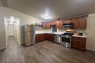 1094 Testa Dr, Justice, IL 60458 - Photo 7
