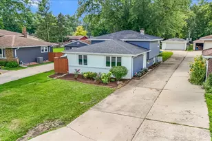 1N542 Goodrich Ave, Glen Ellyn, IL 60137 - Photo 3