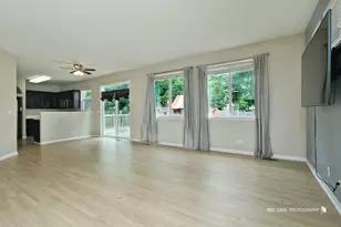 352 N Cornerstone Dr, Volo, IL 60020 - Photo 3