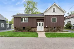 1631 Park St, McHenry, IL 60050 - Photo 1
