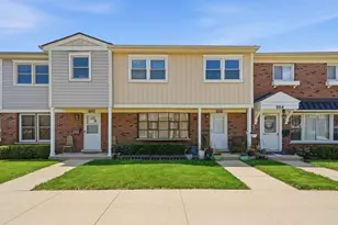 262 Bay St, Wood Dale, IL 60191 - Photo 1