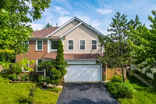 531 Springwood Ave, East Dundee, IL 60118 - Photo 1